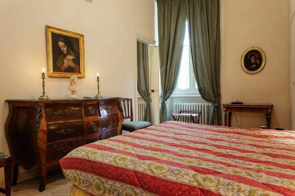 Dimora Storica Palazzo Marescalchi Belli Apartamento Roma Exterior foto