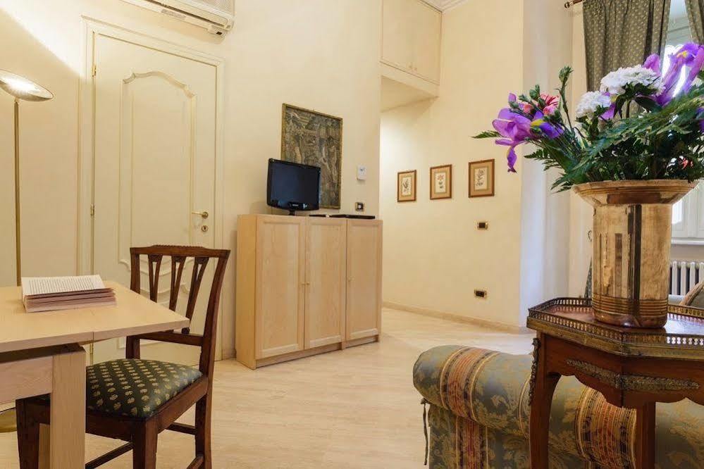 Dimora Storica Palazzo Marescalchi Belli Apartamento Roma Exterior foto